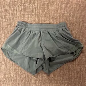 Army green lululemon hotty hots